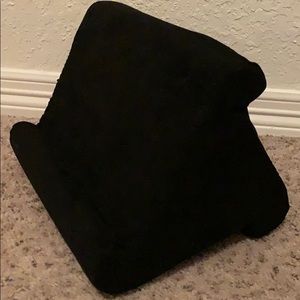 Tablet rest pillow